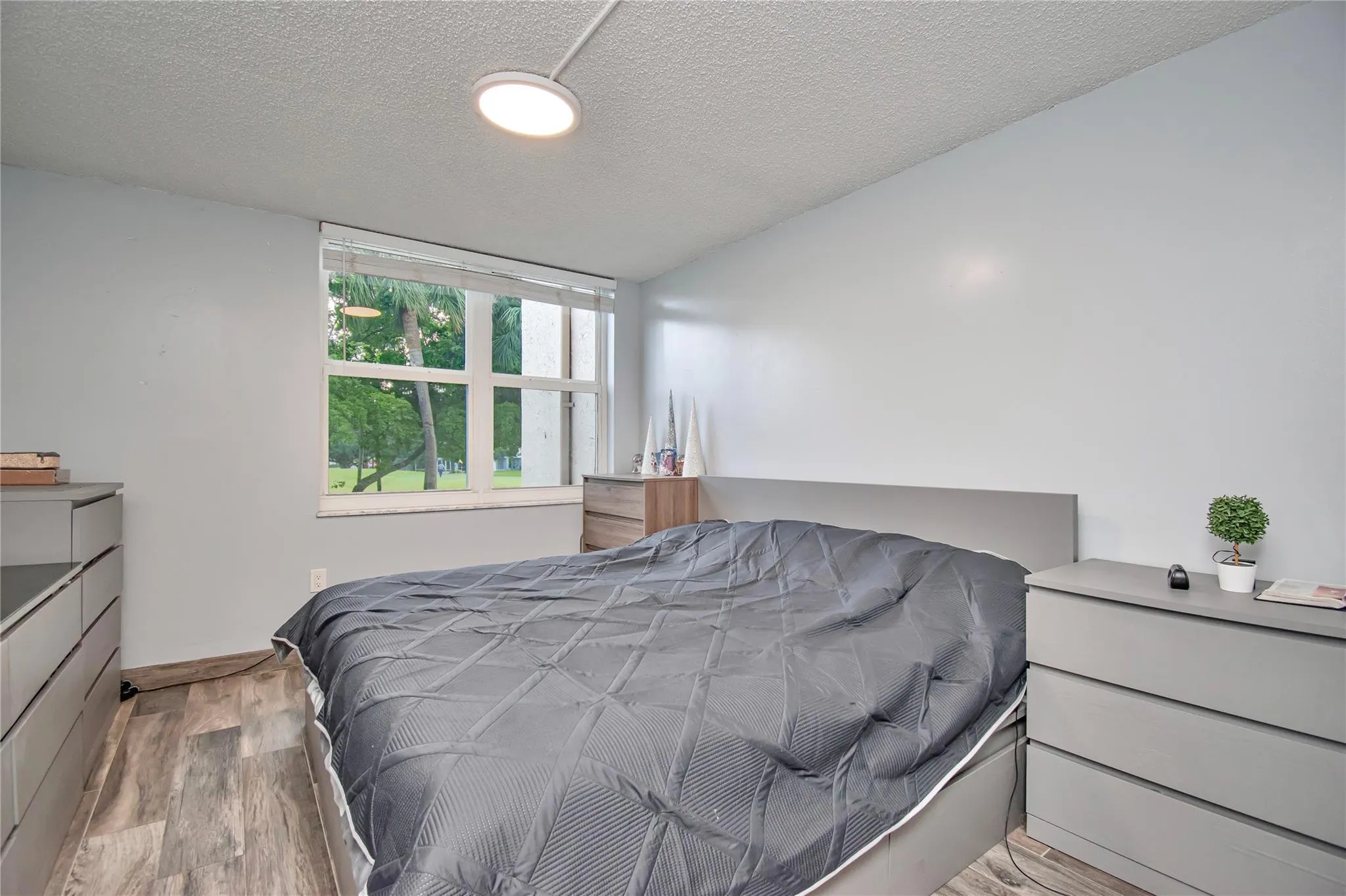 9410 Tangerine Pl, #207