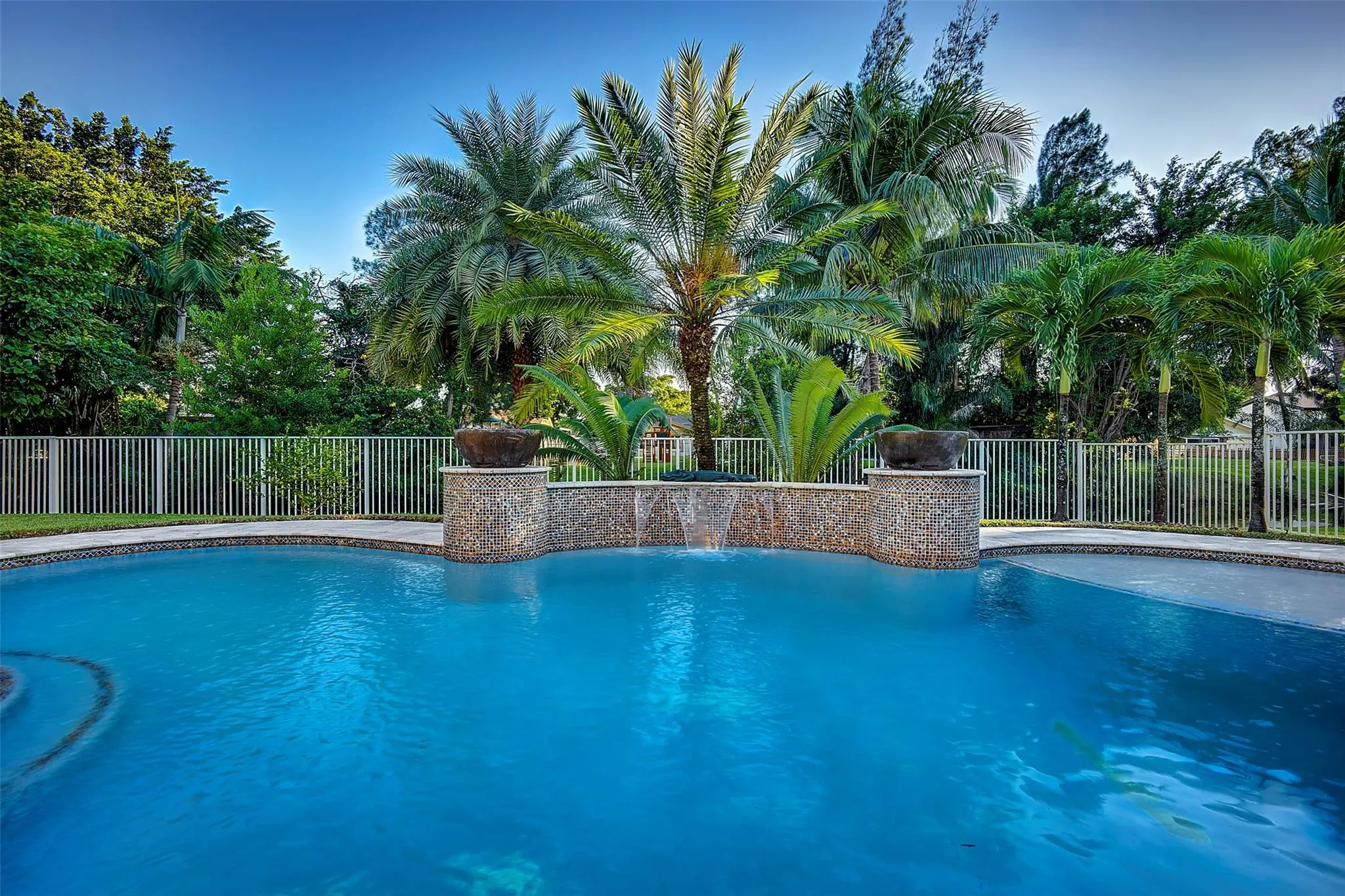 8284 S Lake Forest Dr