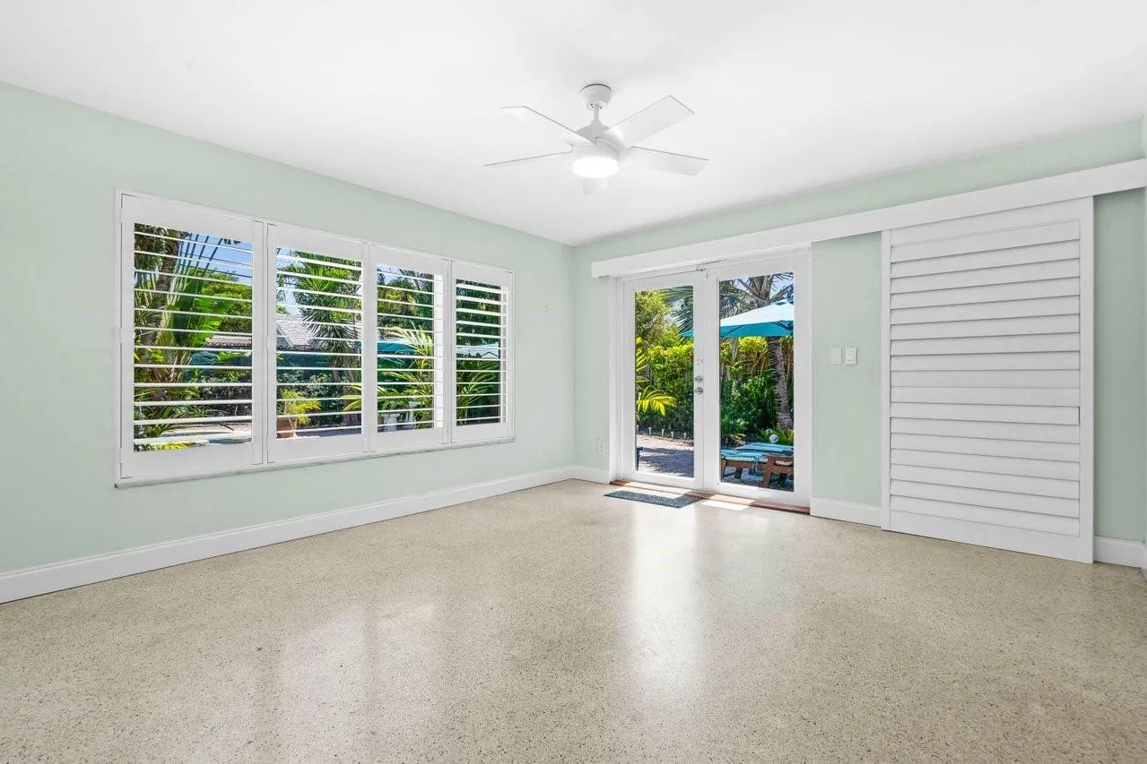 1742 NE 28th Dr