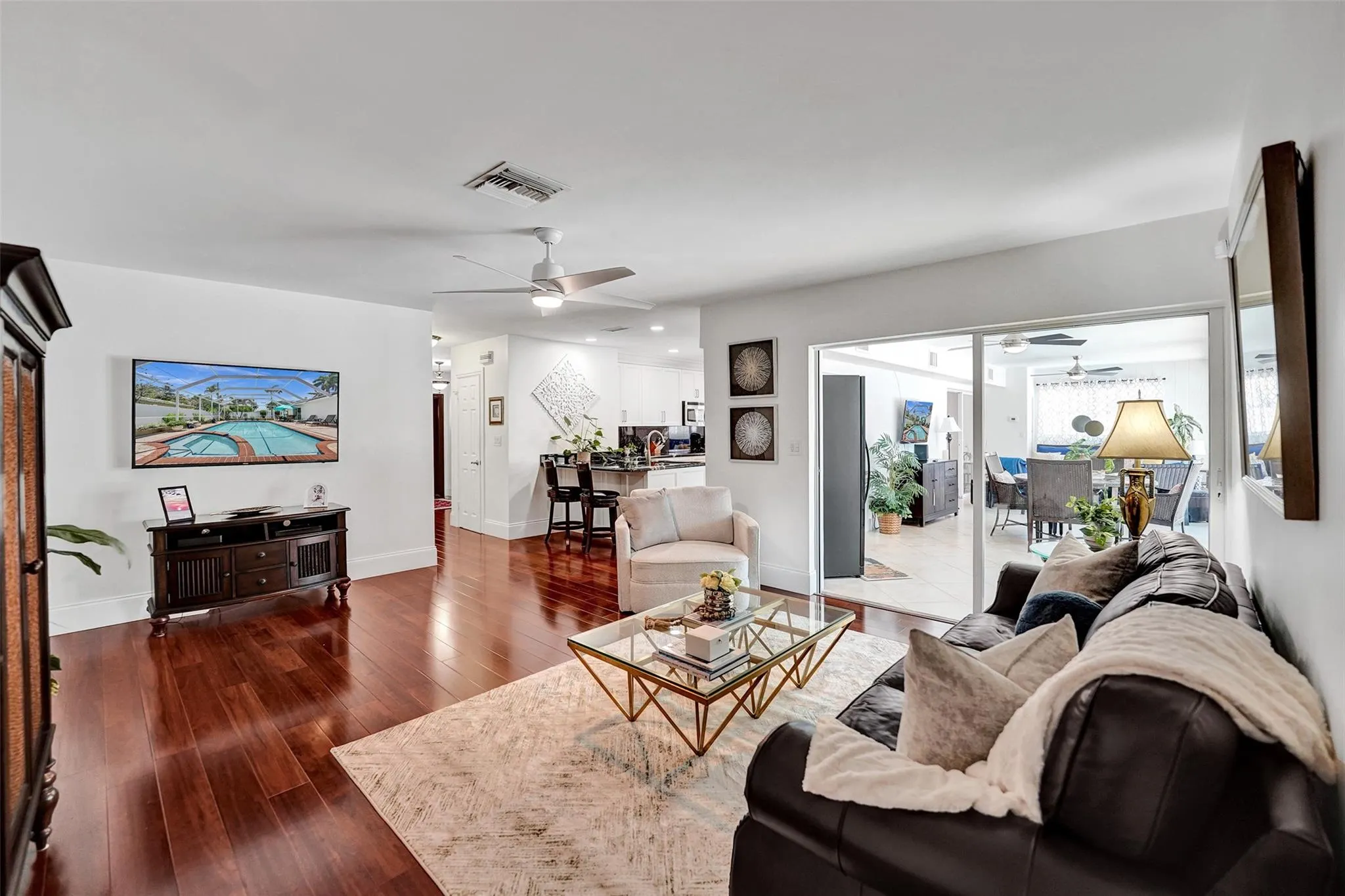 4711 Bayview Dr