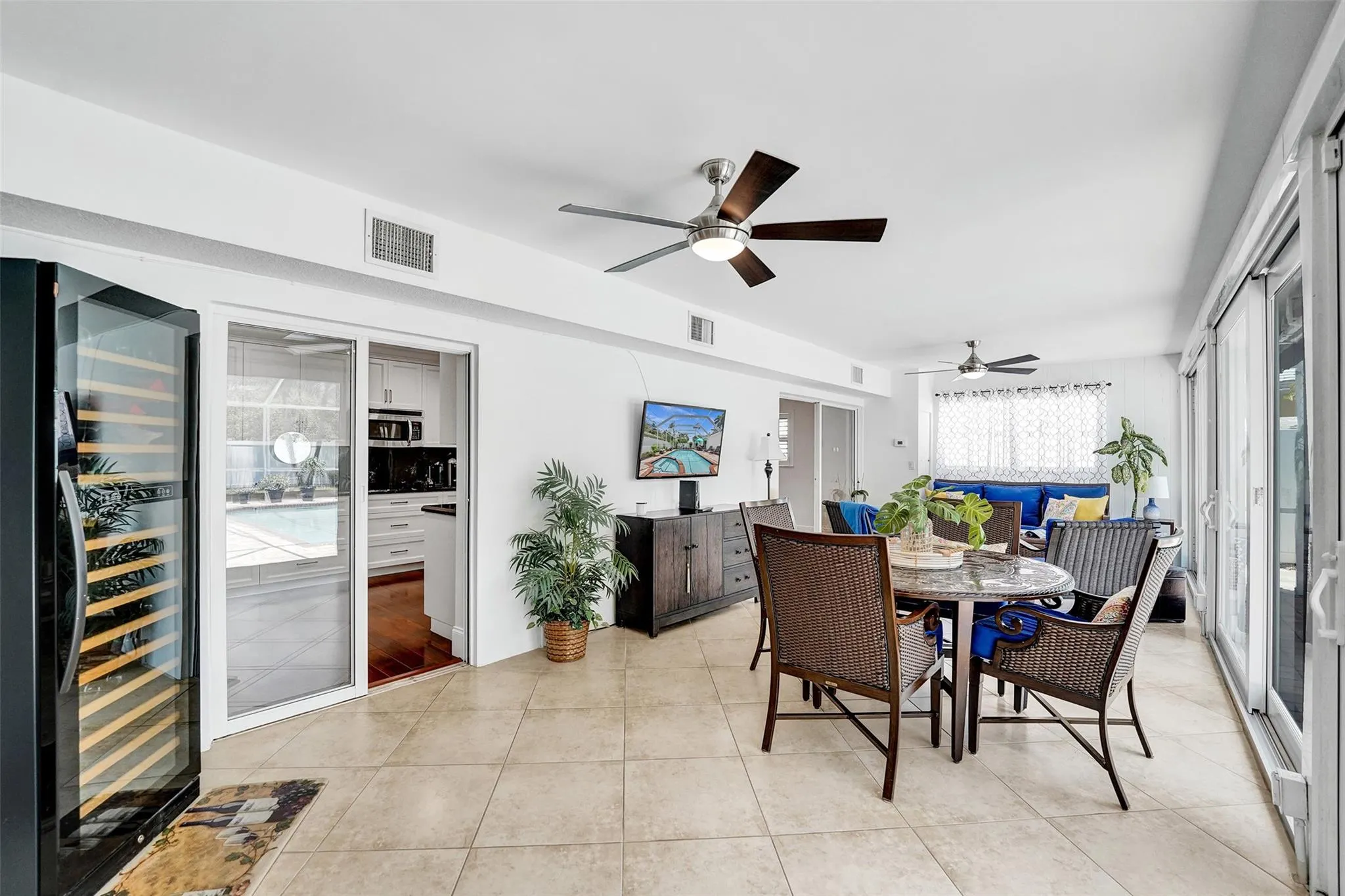 4711 Bayview Dr