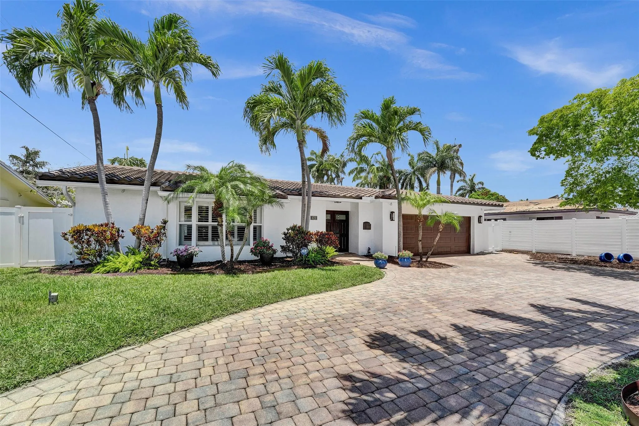 4711 Bayview Dr