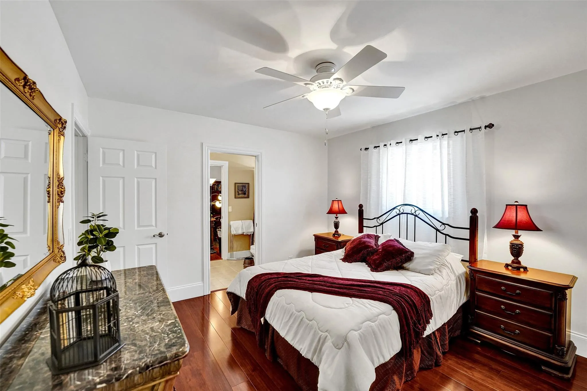 4711 Bayview Dr