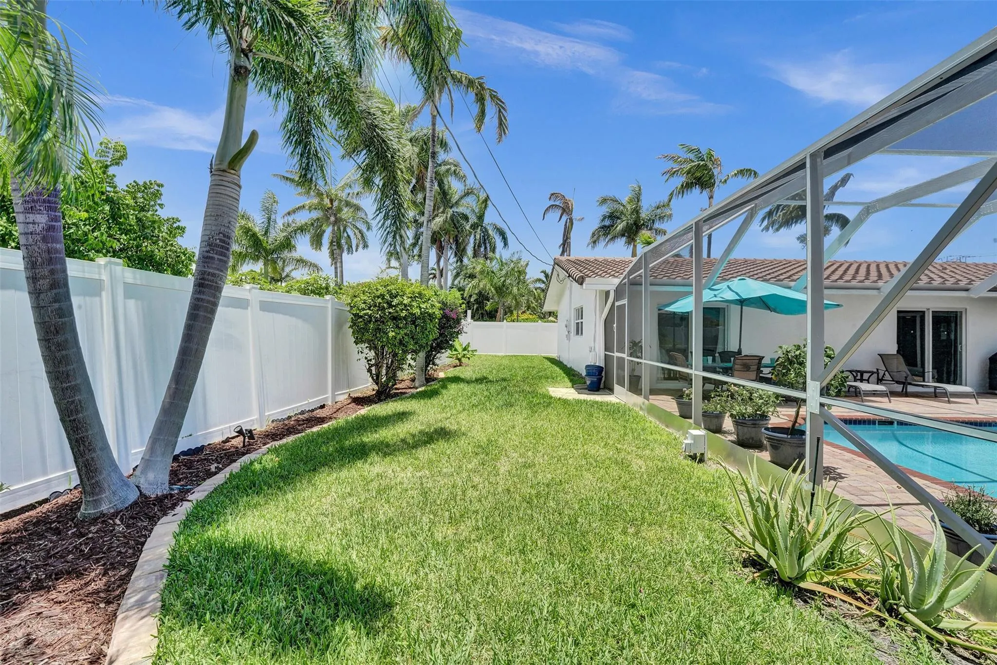 4711 Bayview Dr