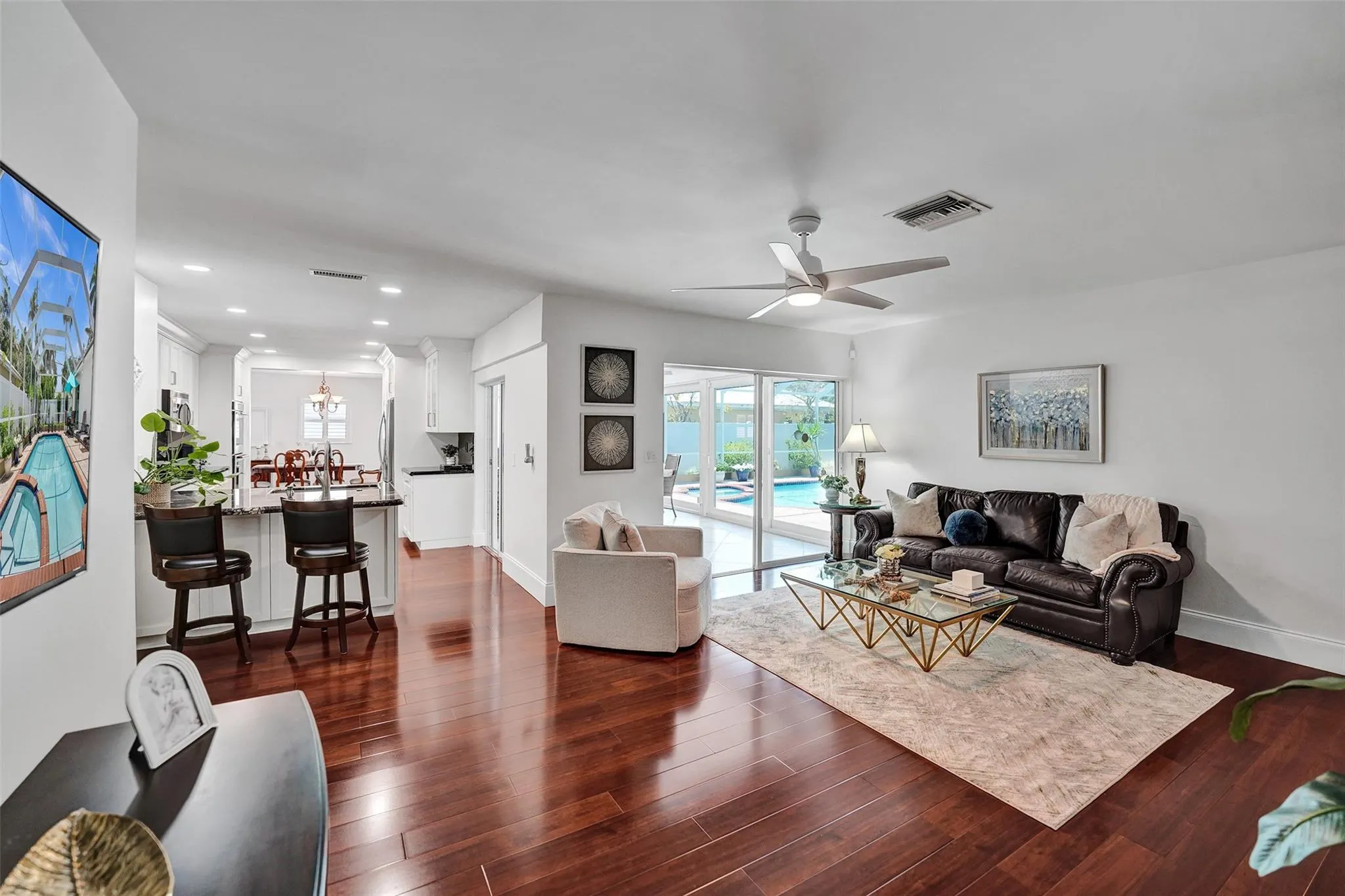 4711 Bayview Dr