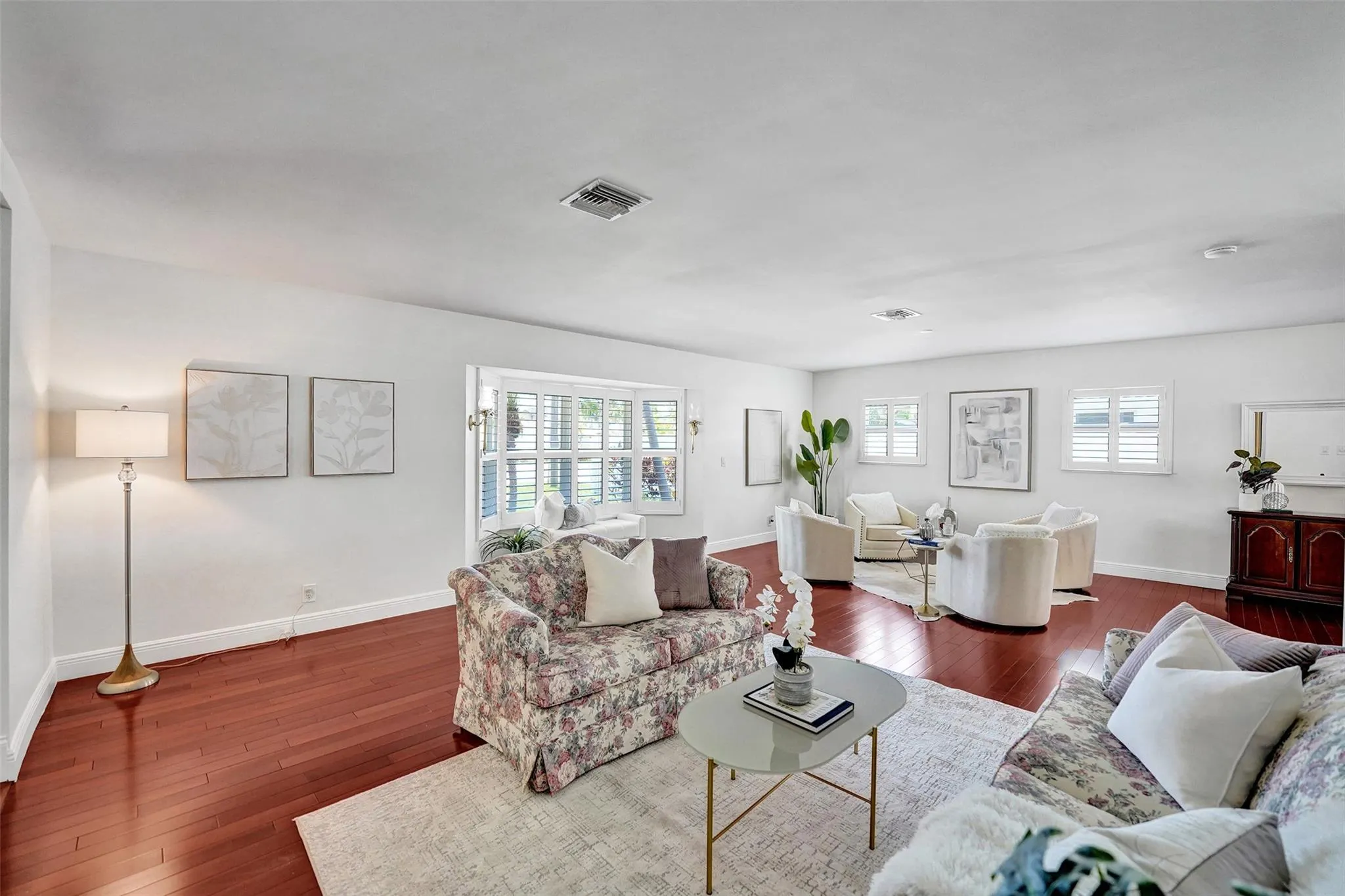 4711 Bayview Dr
