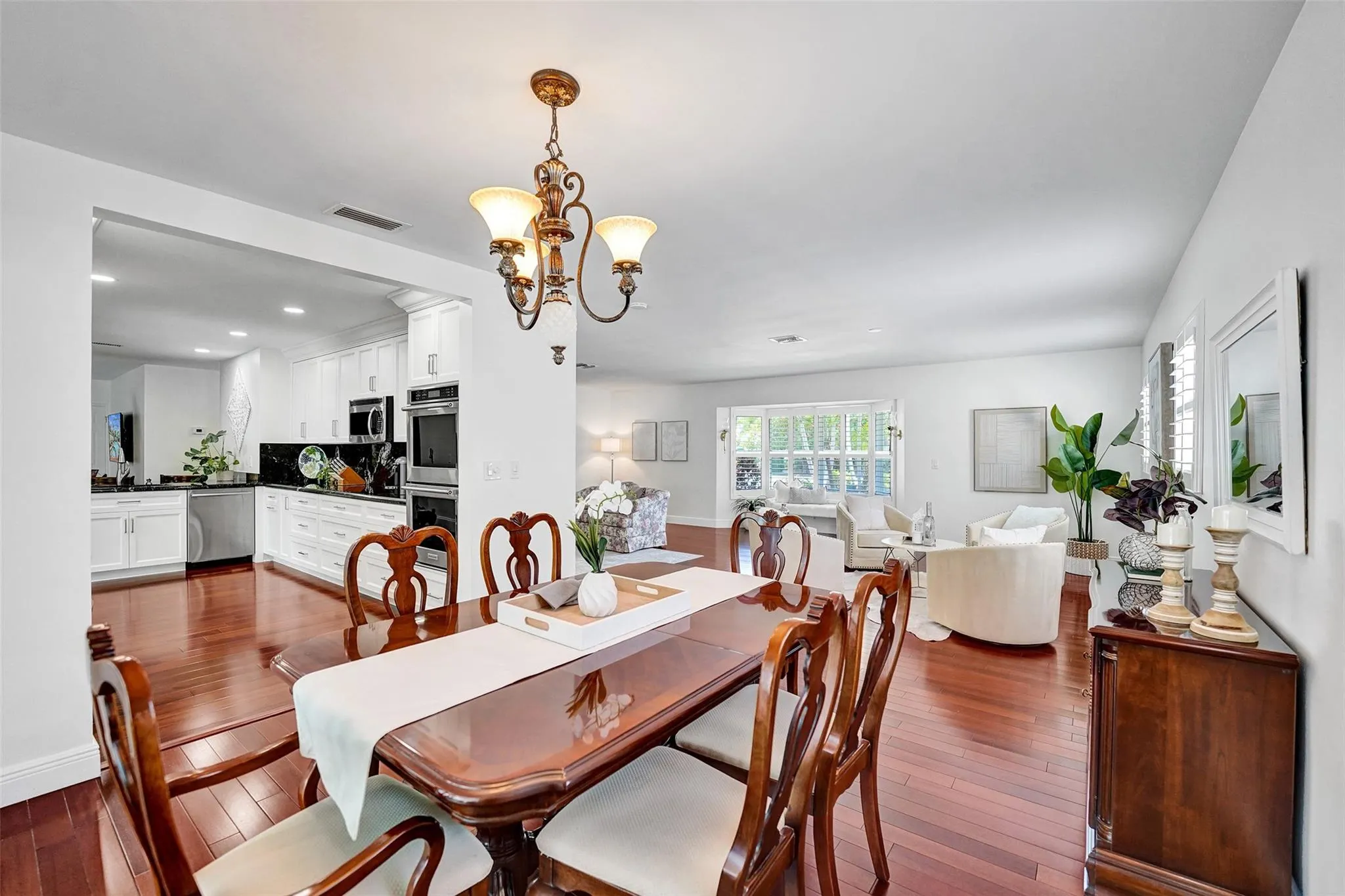4711 Bayview Dr