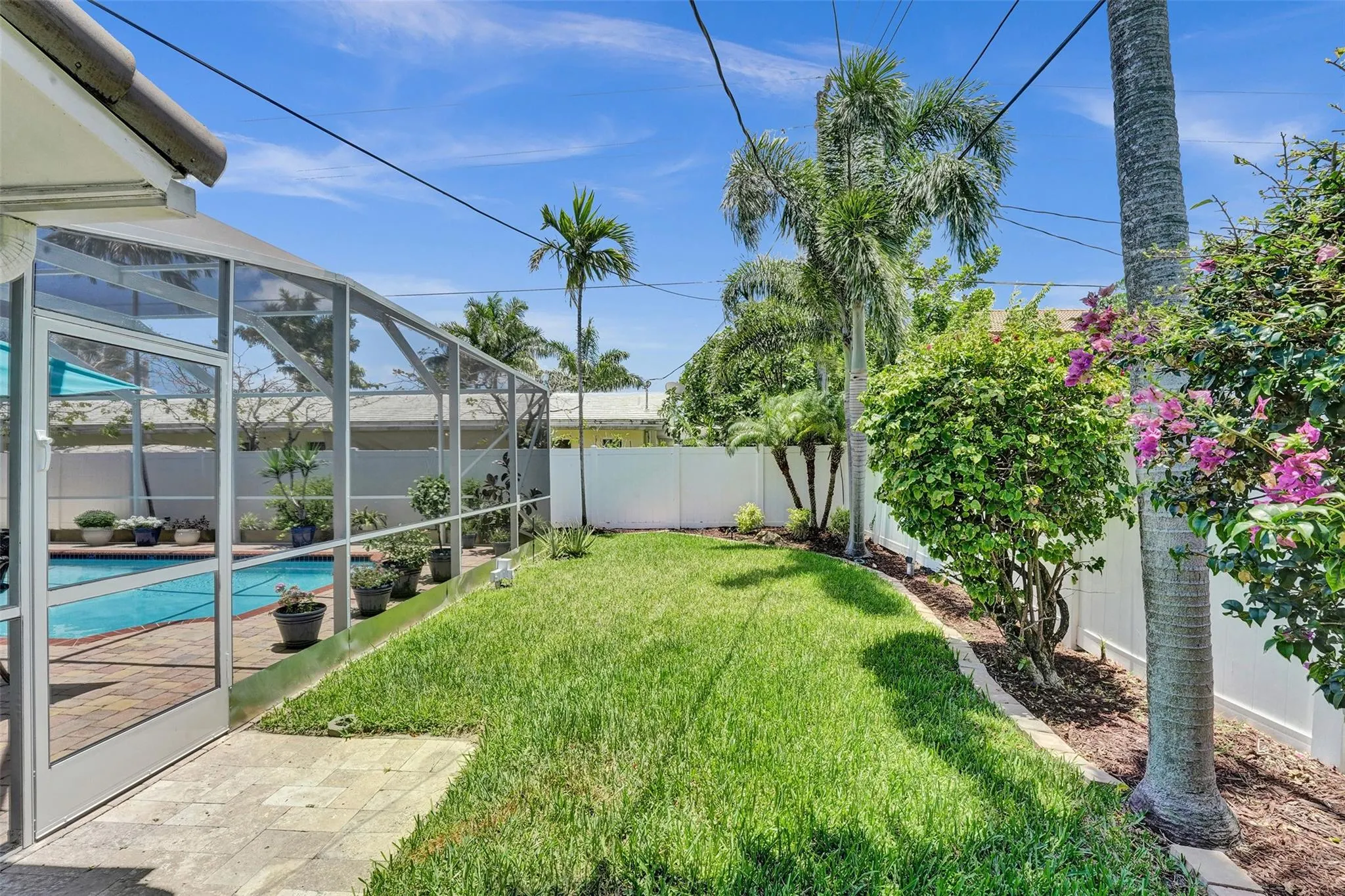 4711 Bayview Dr