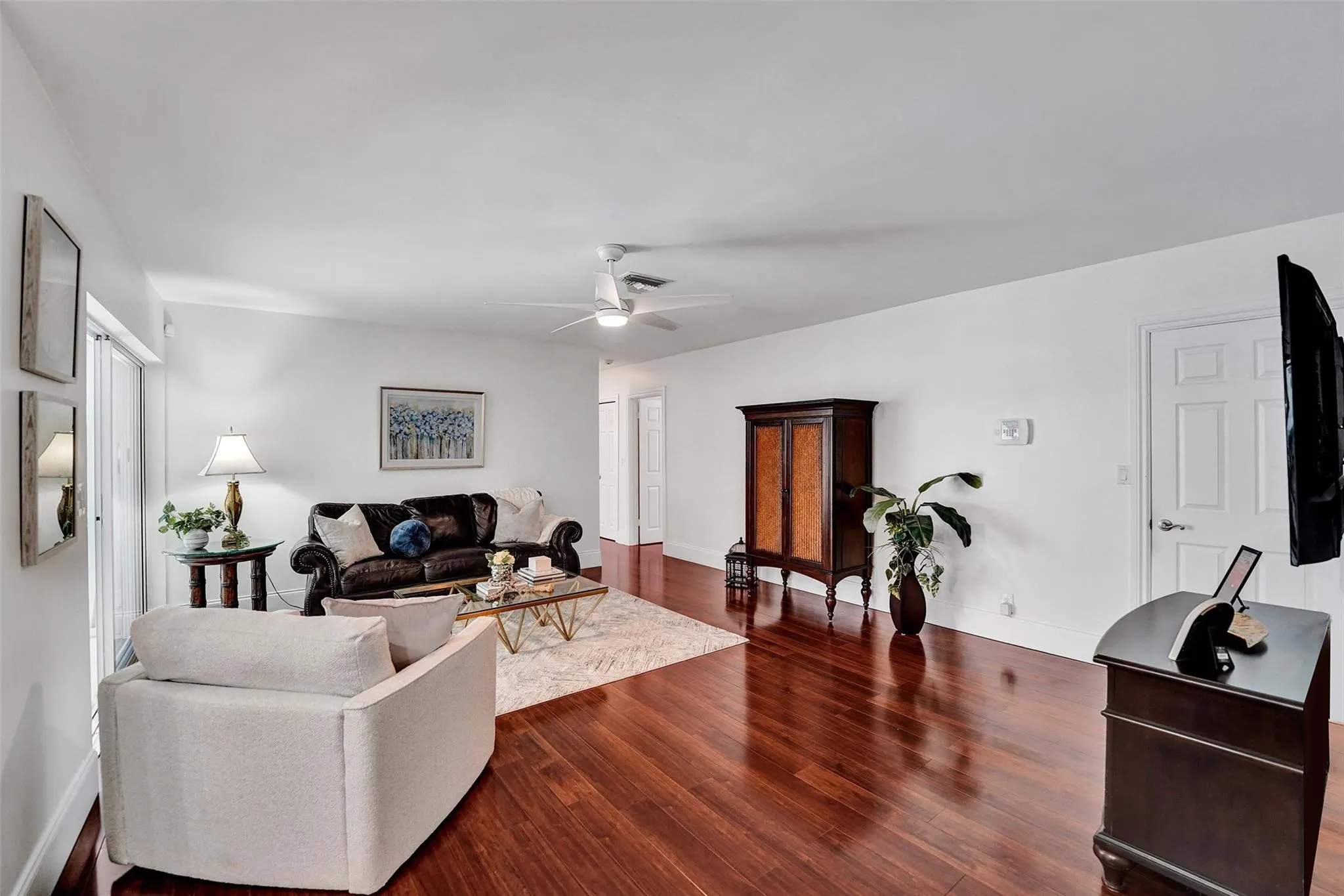 4711 Bayview Dr