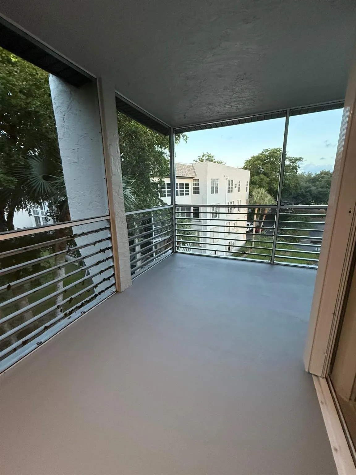 9480 Poinciana Pl, #410