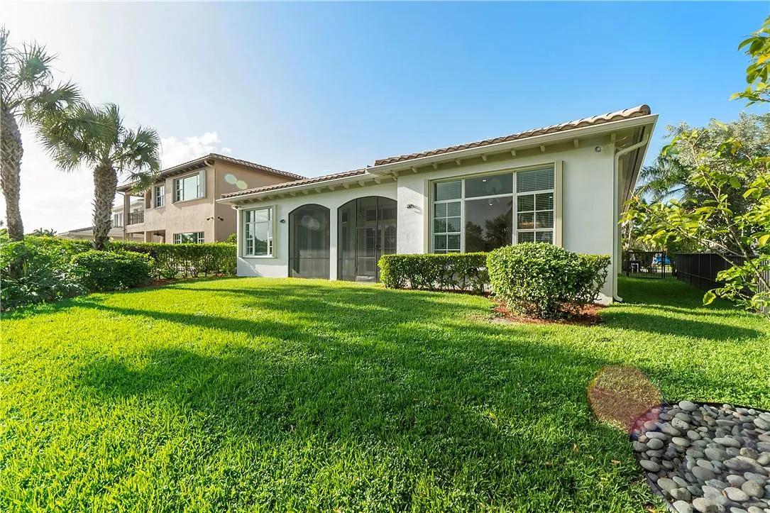 10980 NW 78th Pl