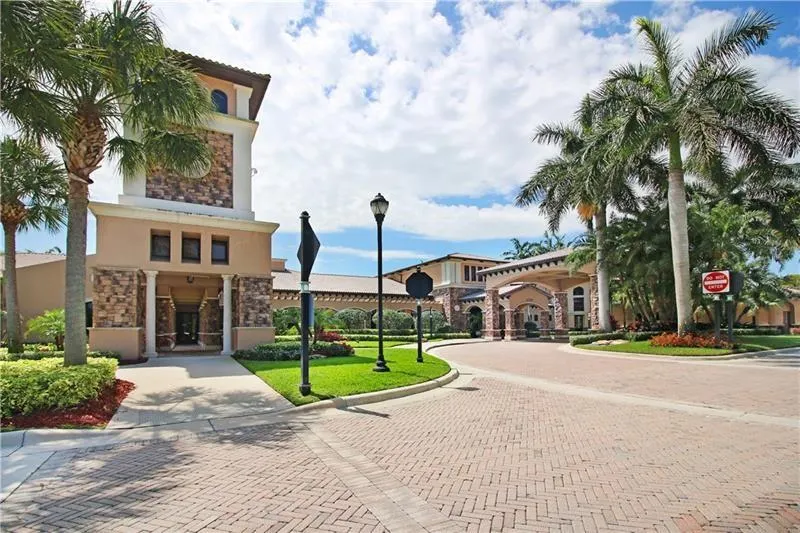 10980 NW 78th Pl