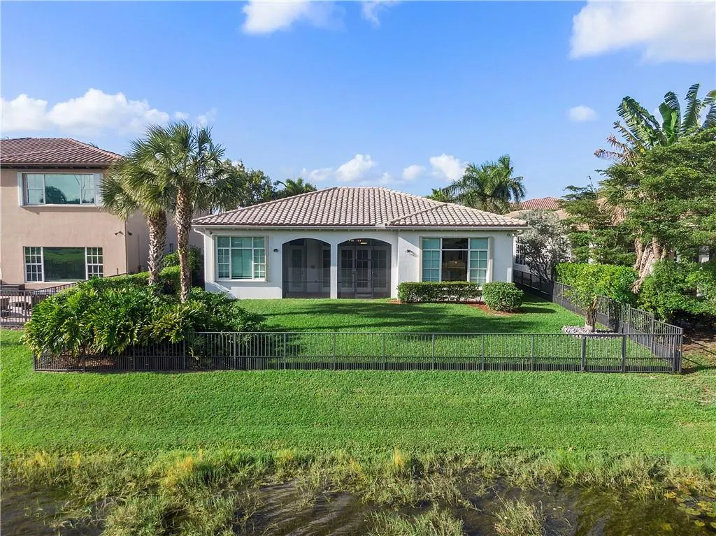 10980 NW 78th Pl