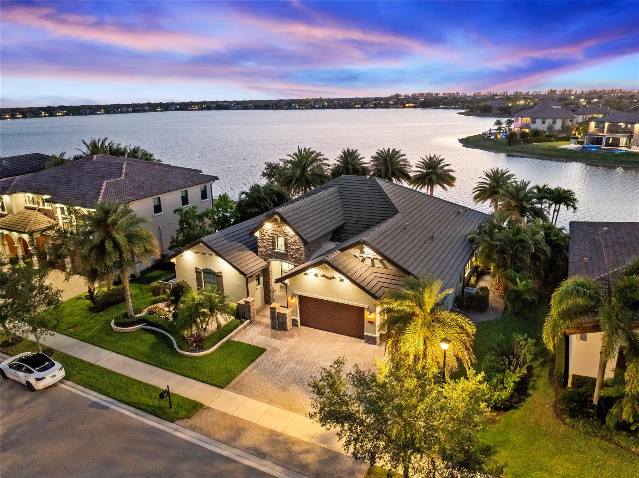 8825 Watercrest Cir E.