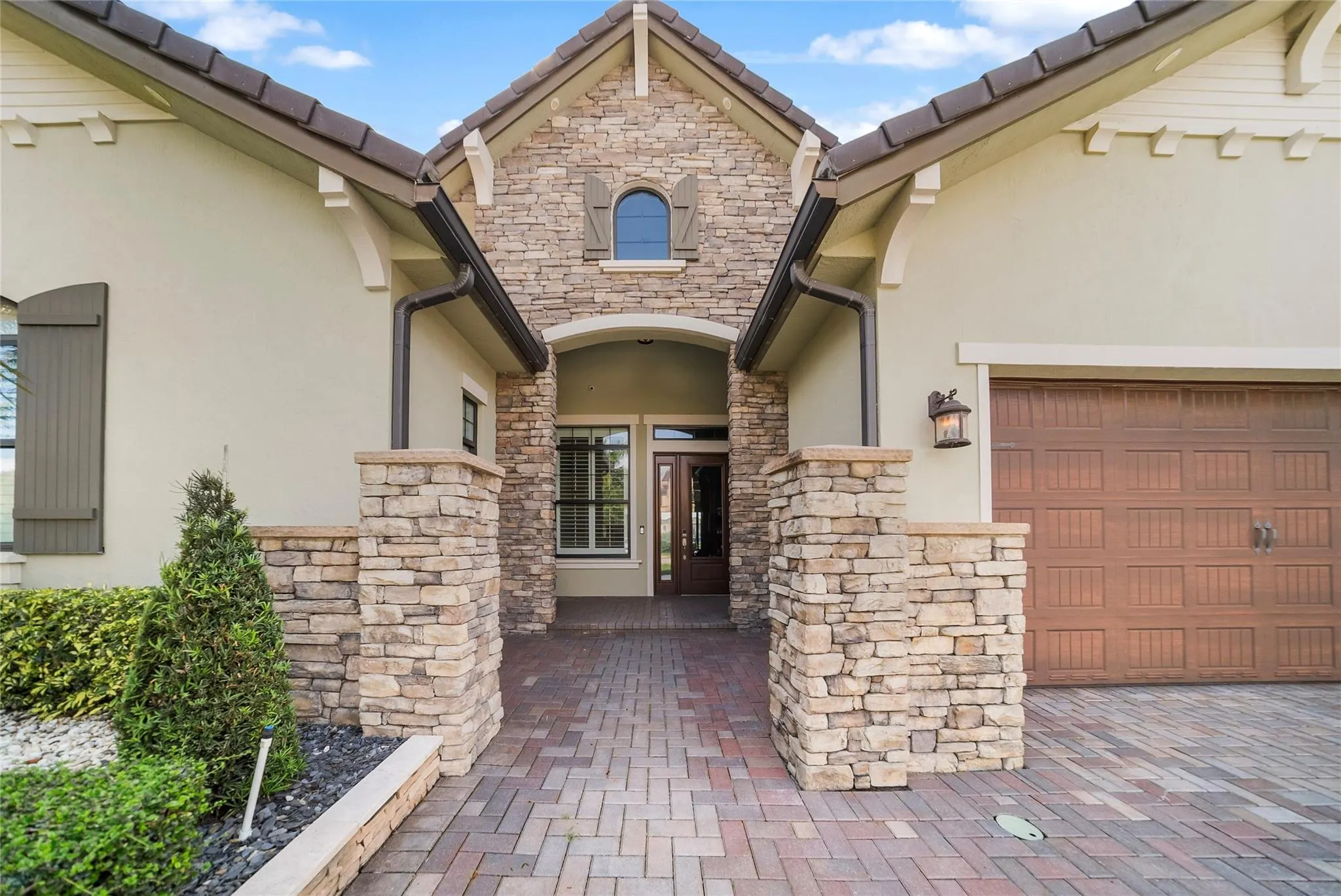 8825 Watercrest Cir E.