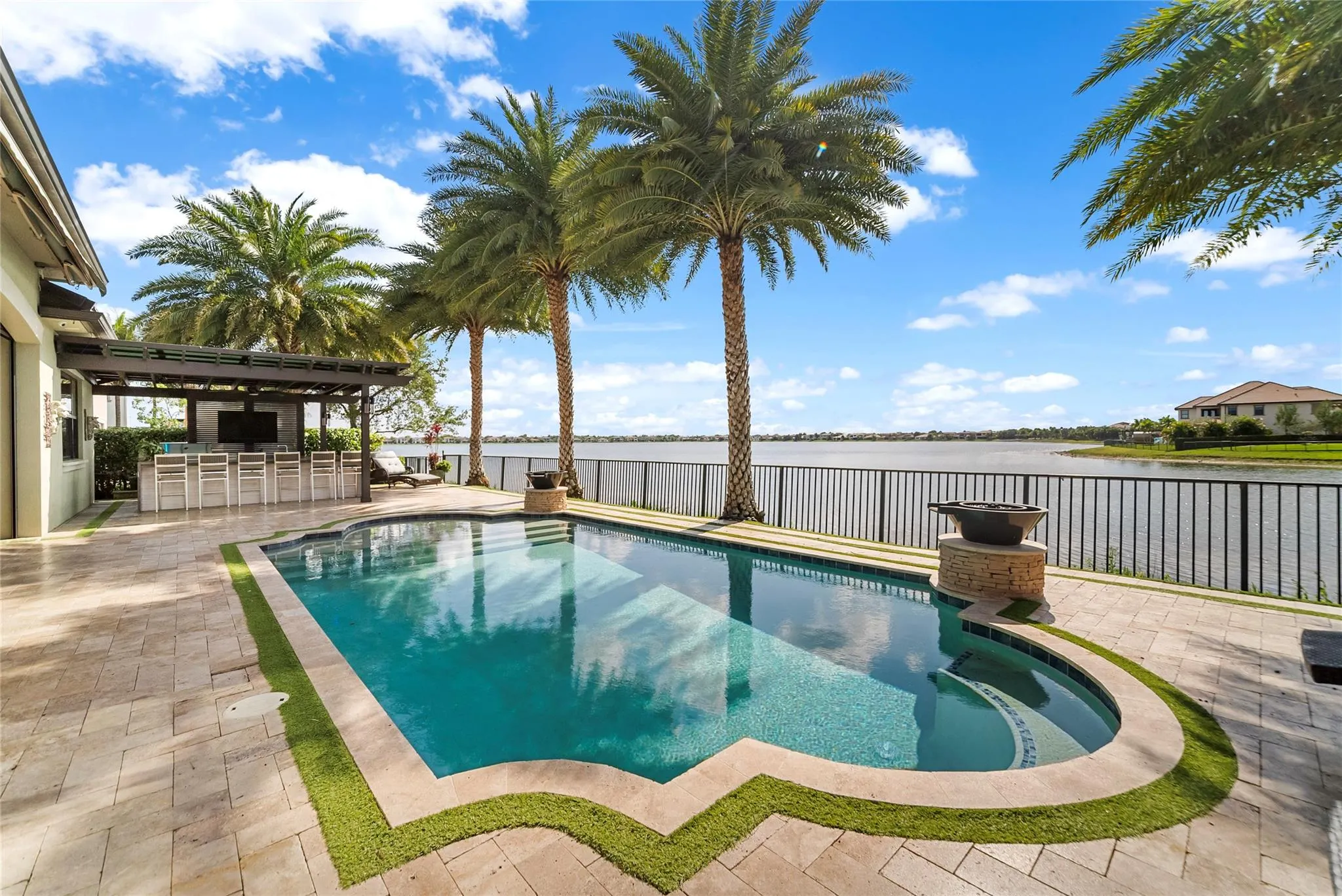 8825 Watercrest Cir E.