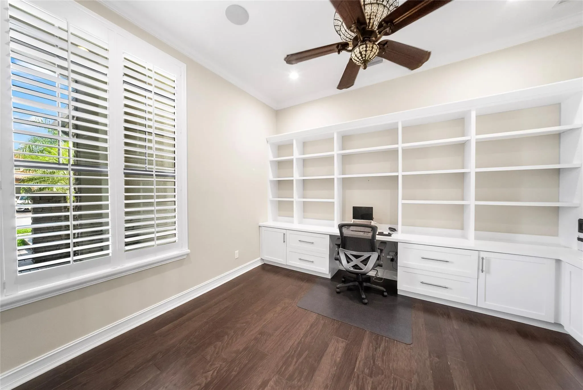 8825 Watercrest Cir E.