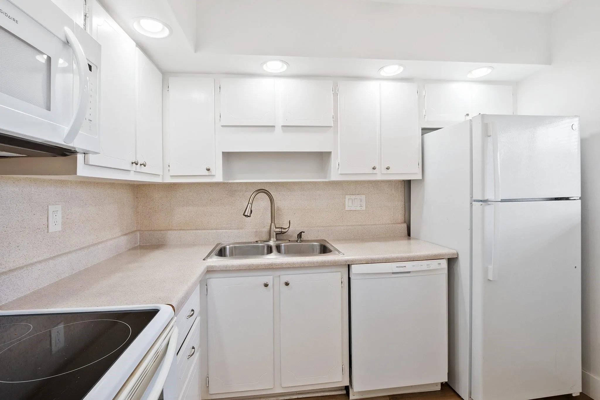1201 SE 2nd Ct, #315