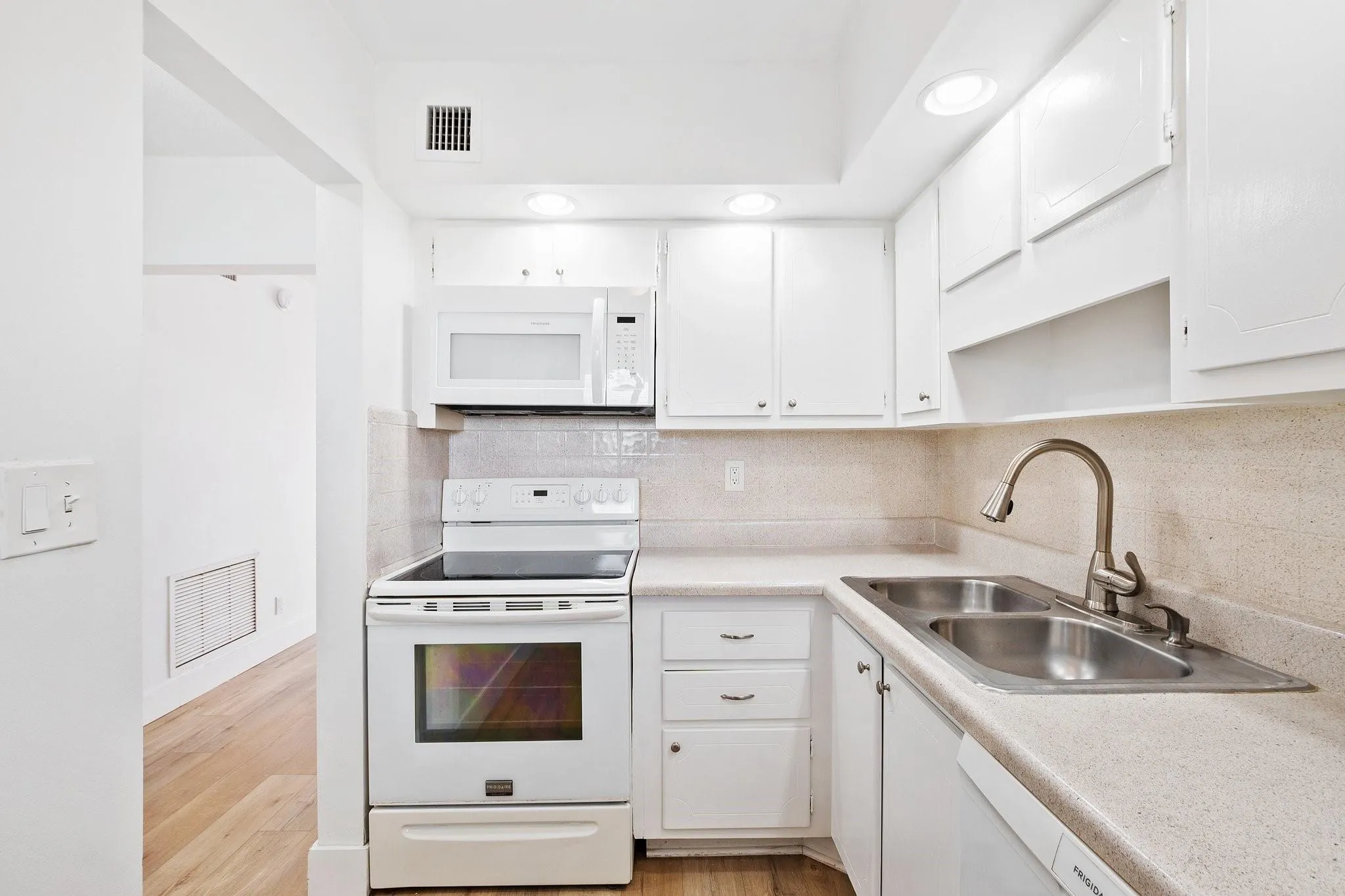 1201 SE 2nd Ct, #315