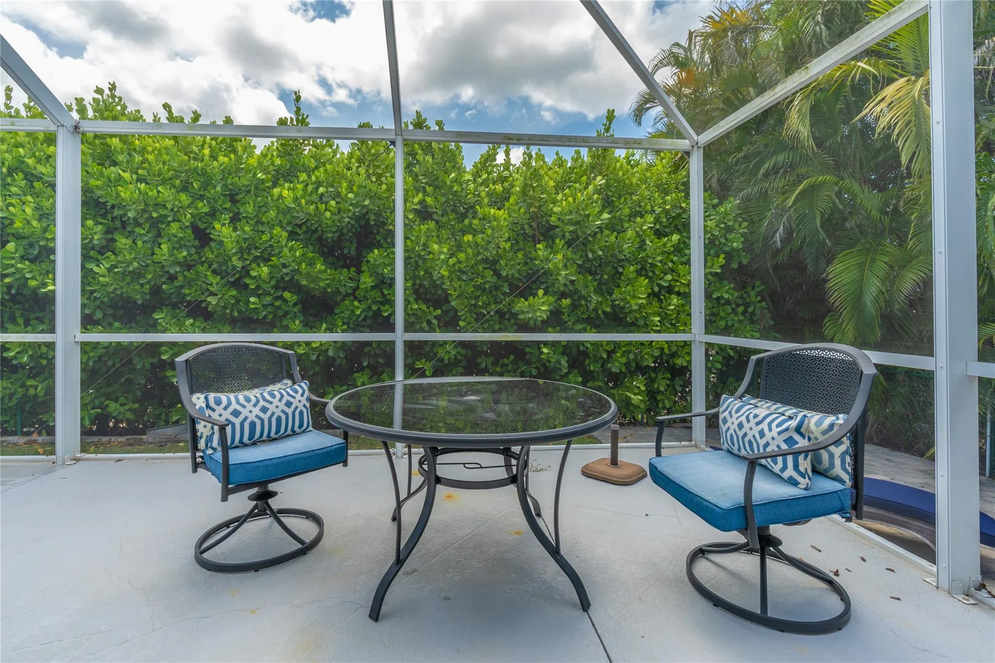 201 S Bahama Ave