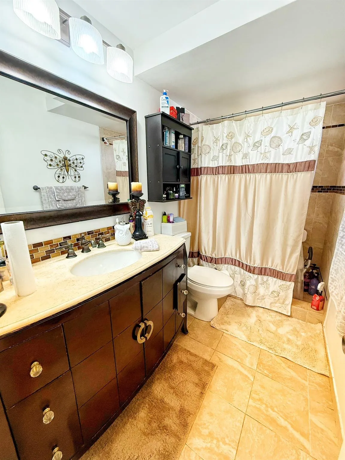 9881 Sunrise Lakes blvd, #106