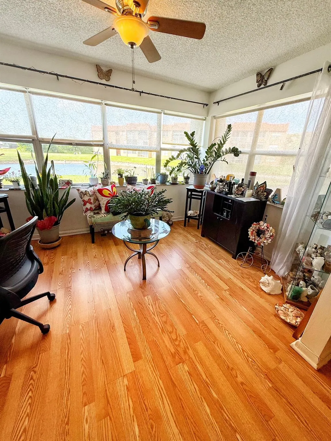 9881 Sunrise Lakes blvd, #106