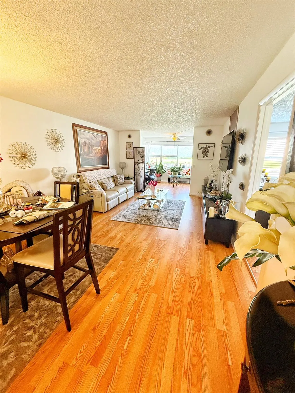 9881 Sunrise Lakes blvd, #106