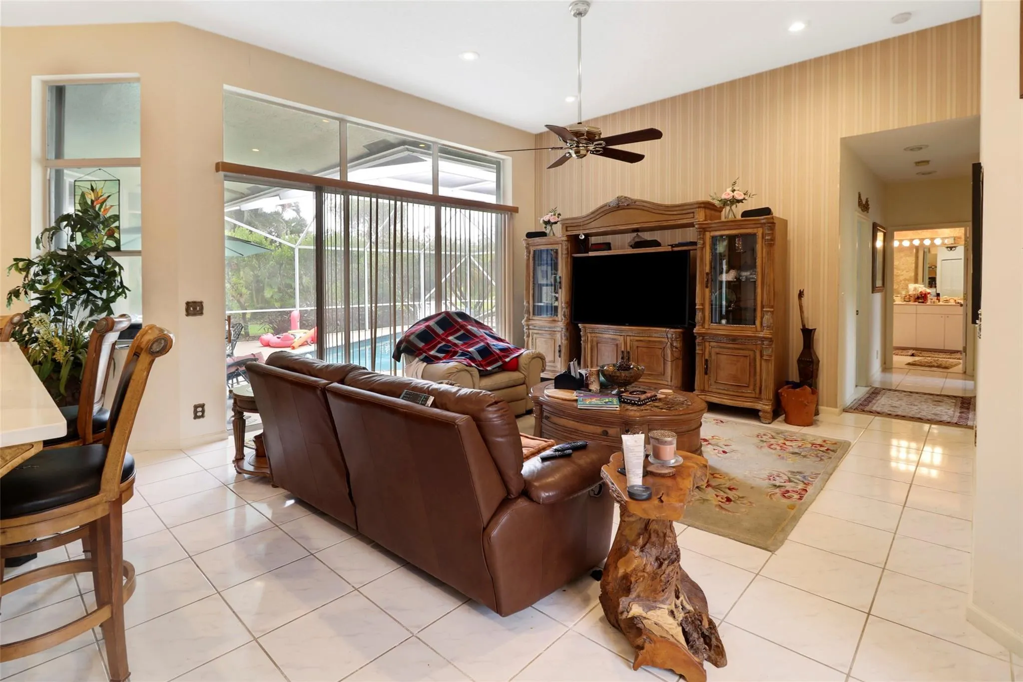 7157 NW 66th Ter