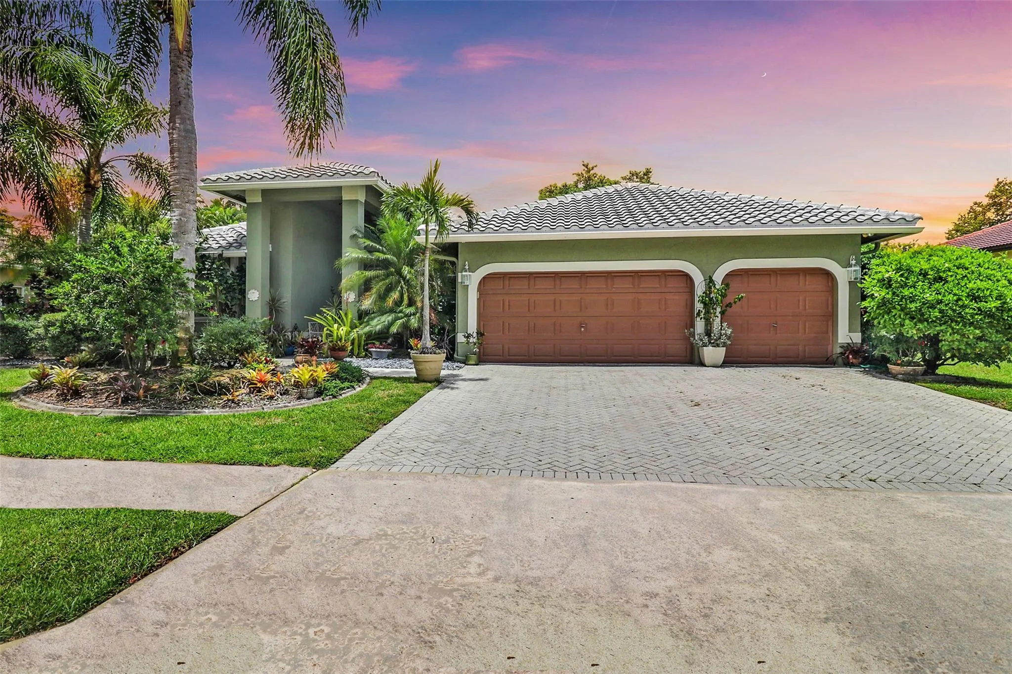 7157 NW 66th Ter