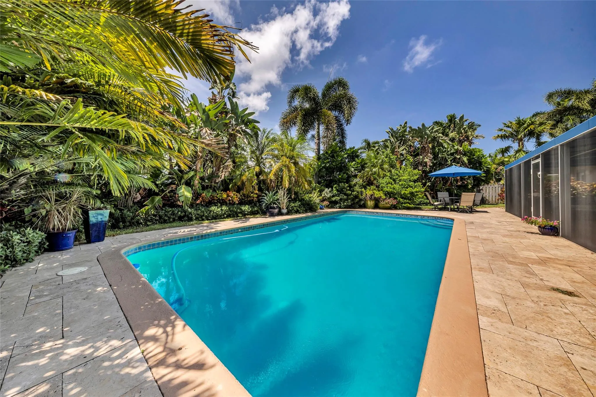 701 NW 24th St