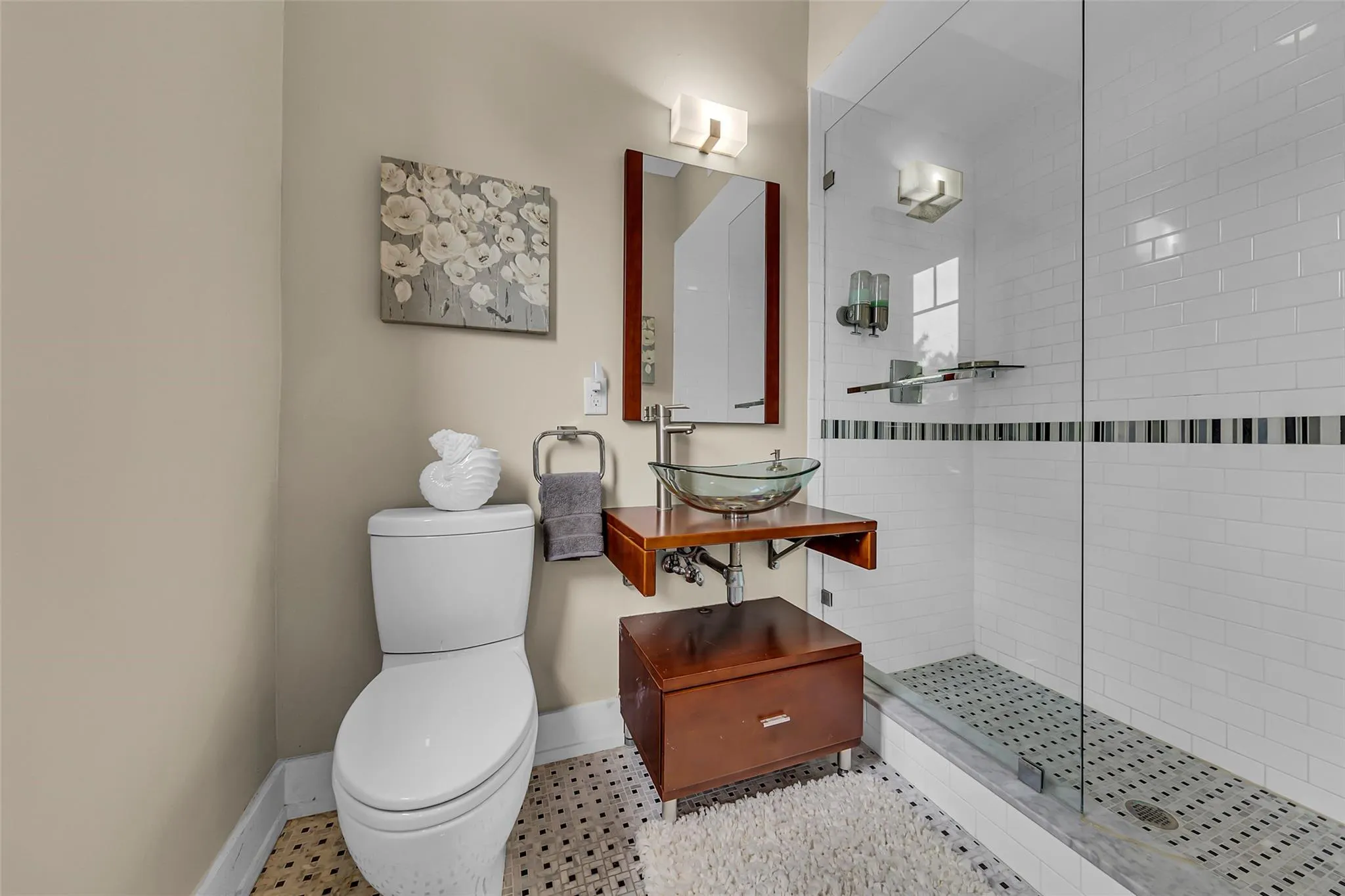 701 NW 24th St