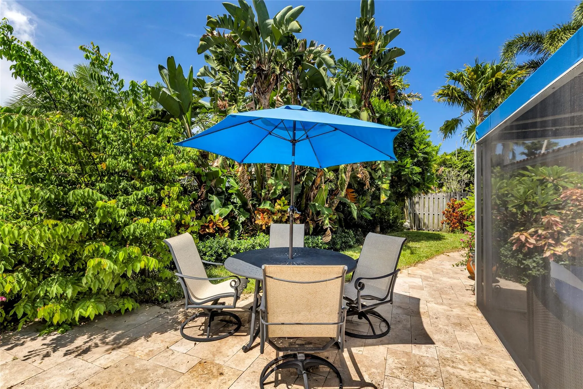 701 NW 24th St