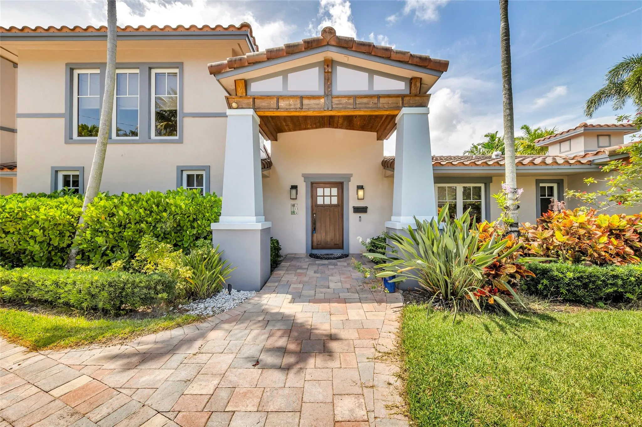 701 NW 24th St