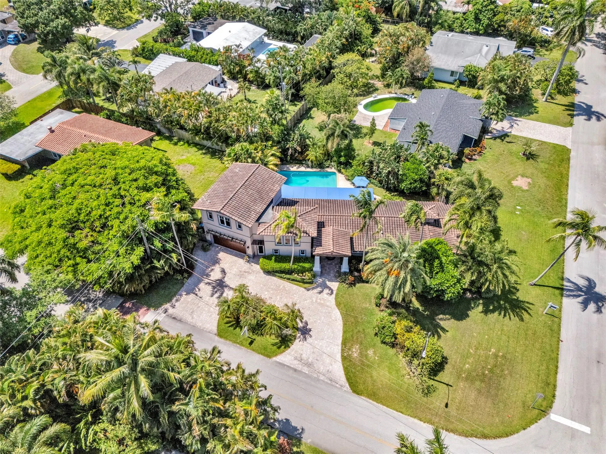 701 NW 24th St