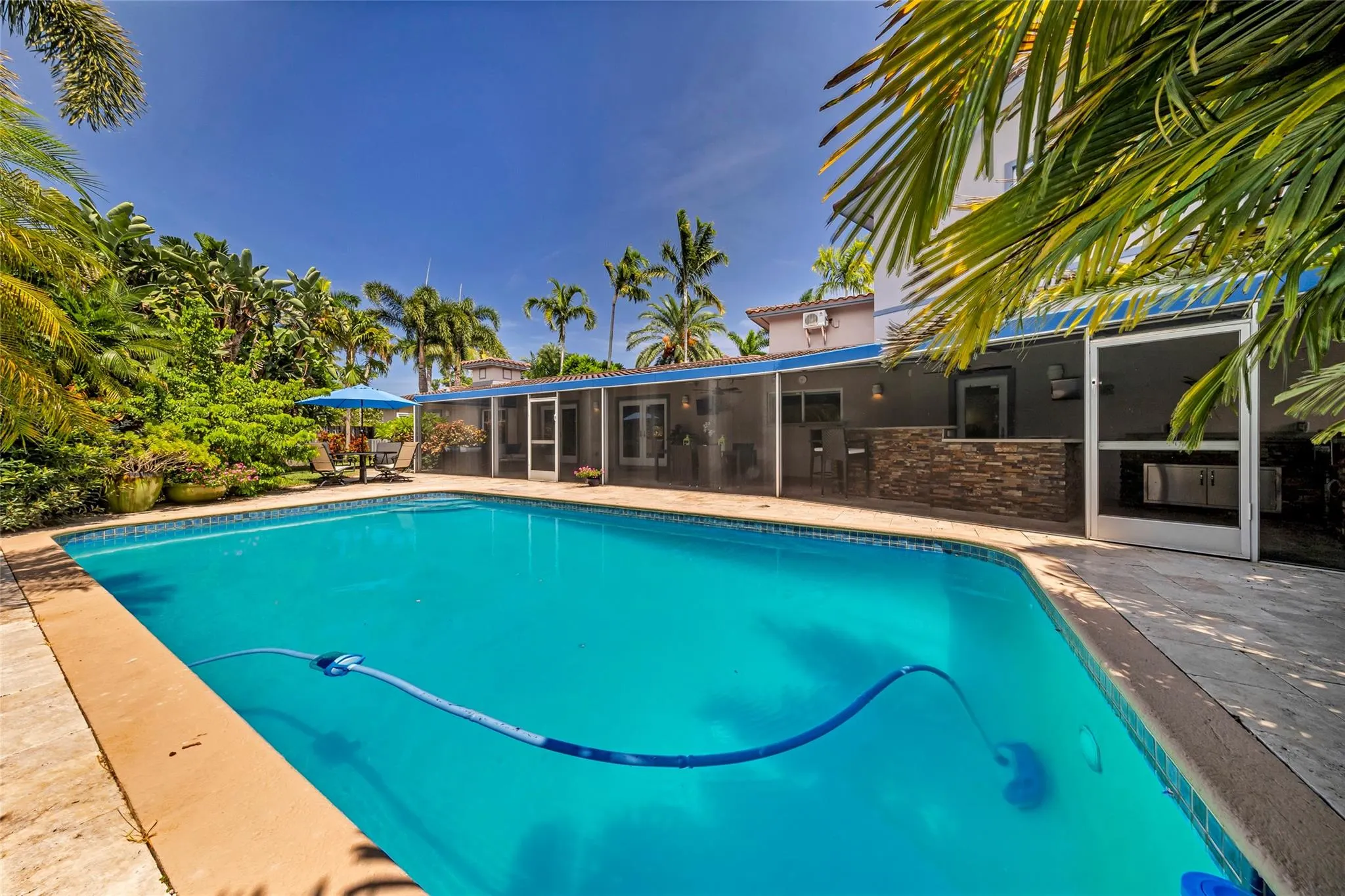 701 NW 24th St