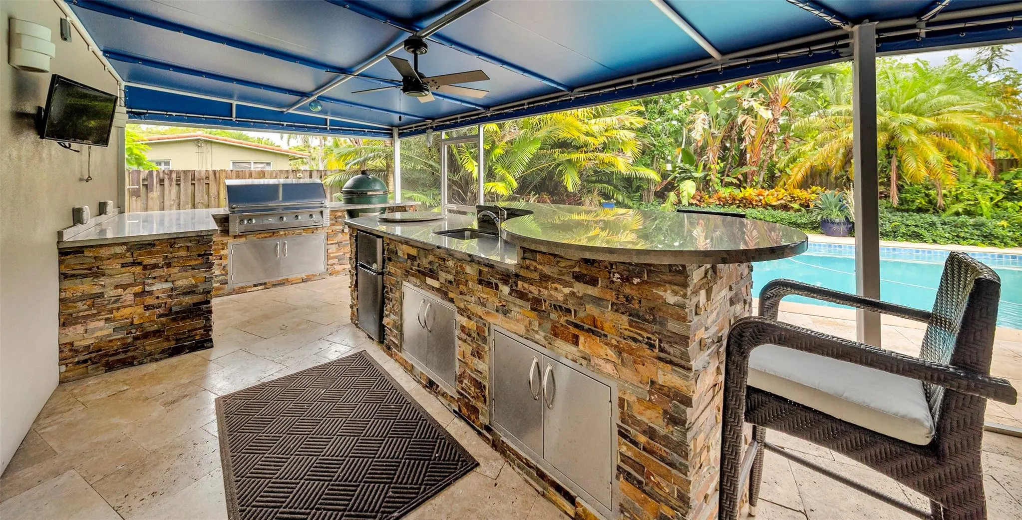 701 NW 24th St