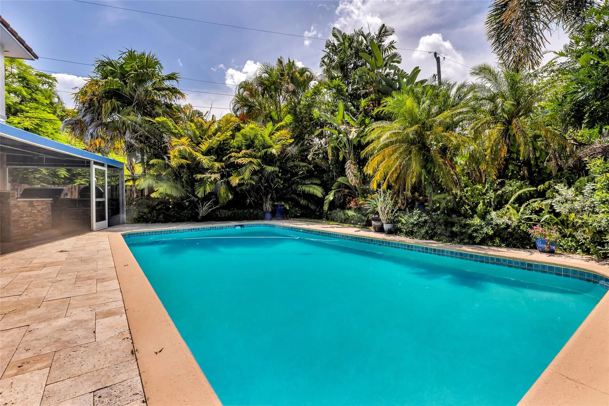 701 NW 24th St
