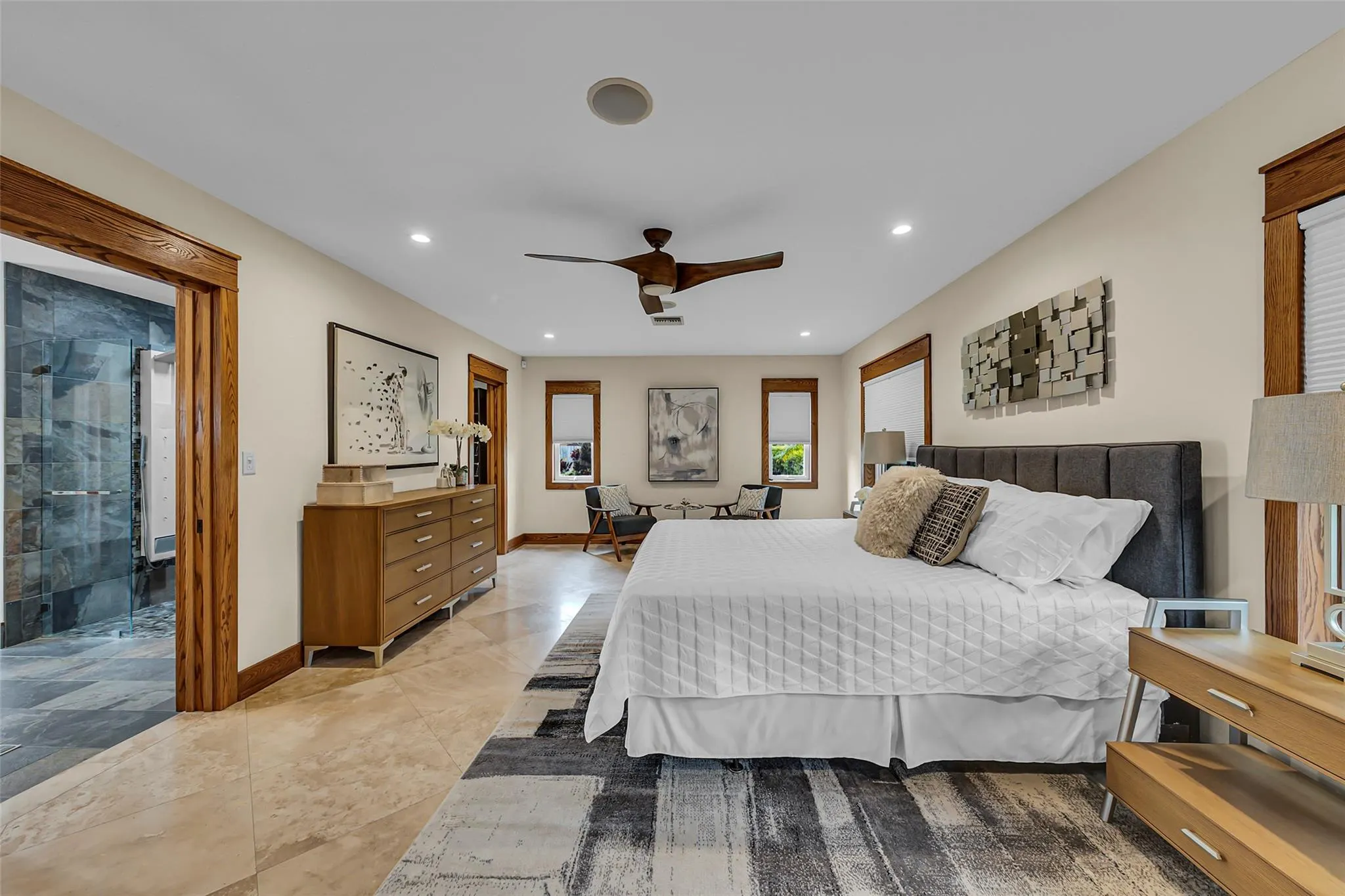 701 NW 24th St