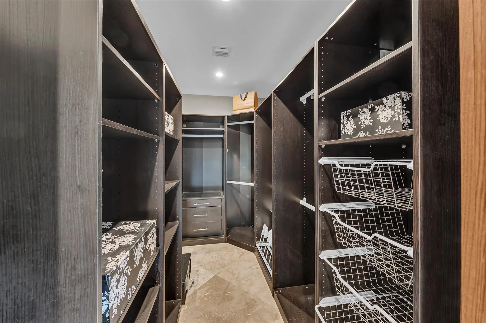 701 NW 24th St