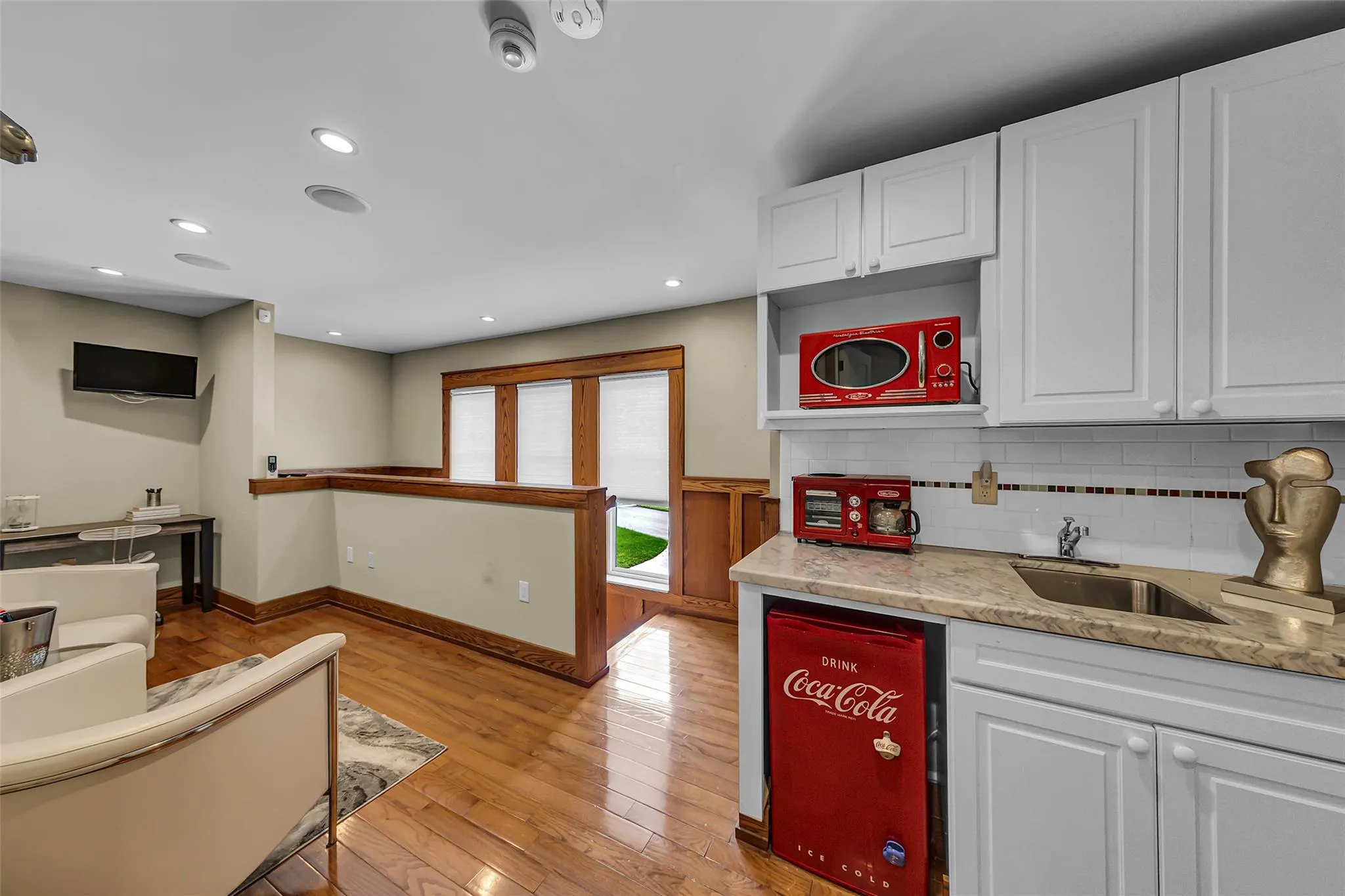 701 NW 24th St