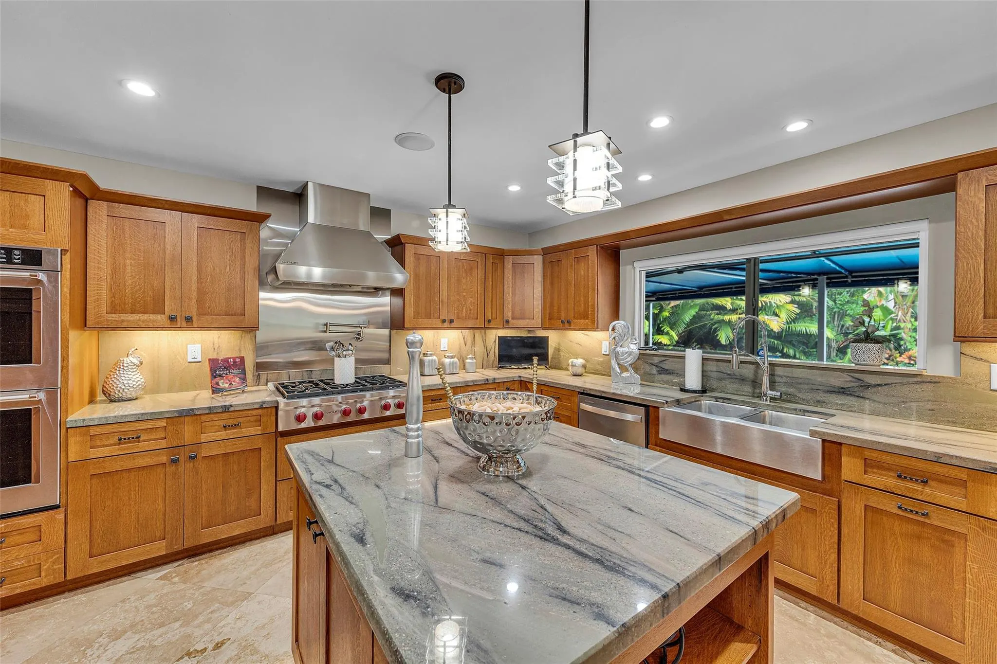 701 NW 24th St