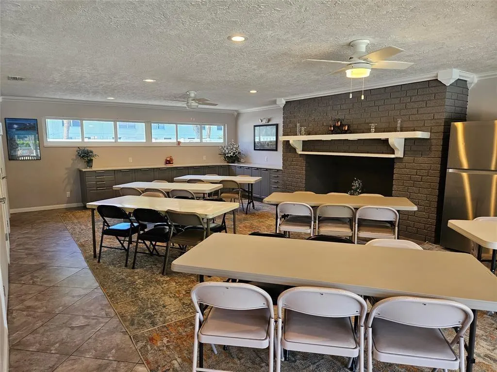 649 W Oakland Park Blvd, #211-A