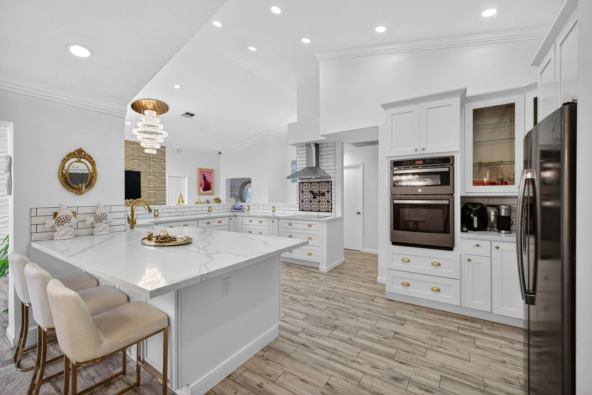 1661 E Oak Knoll Cir