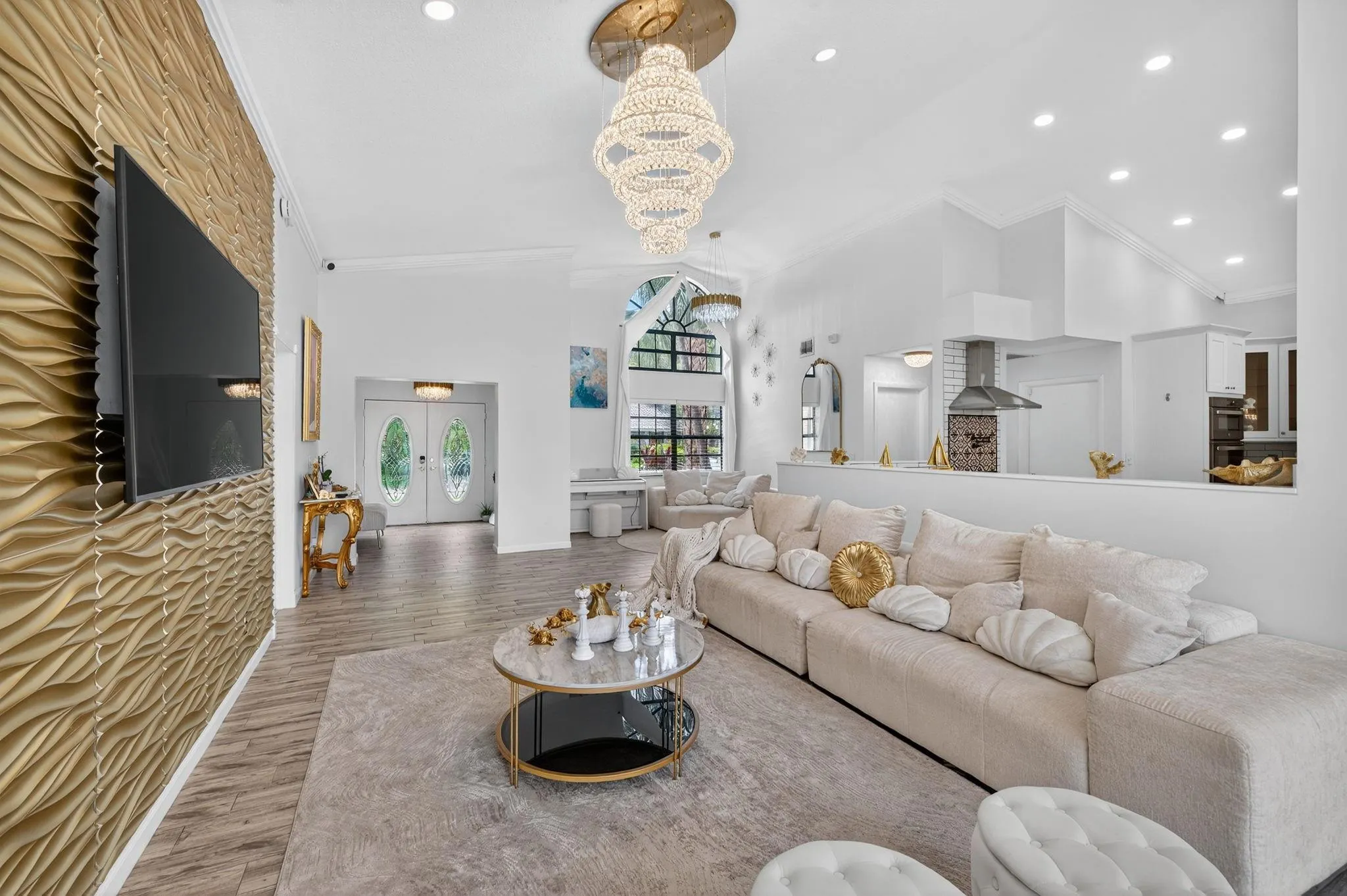 1661 E Oak Knoll Cir