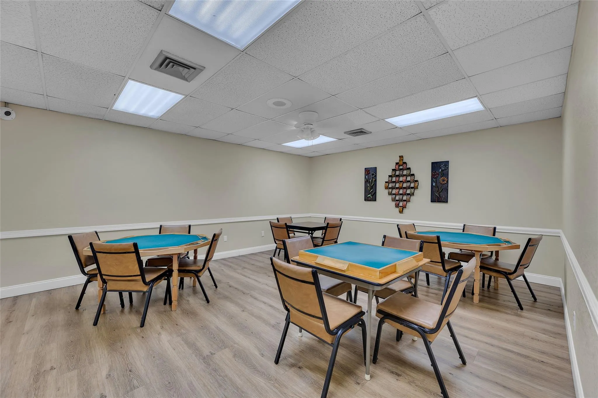 10145 Sunrise Lakes Blvd, #406
