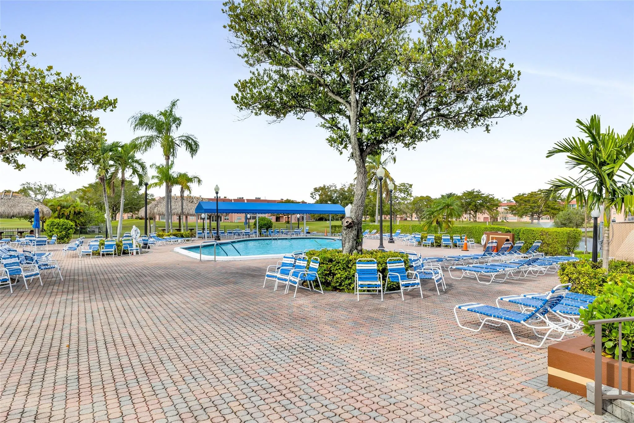 10145 Sunrise Lakes Blvd, #406