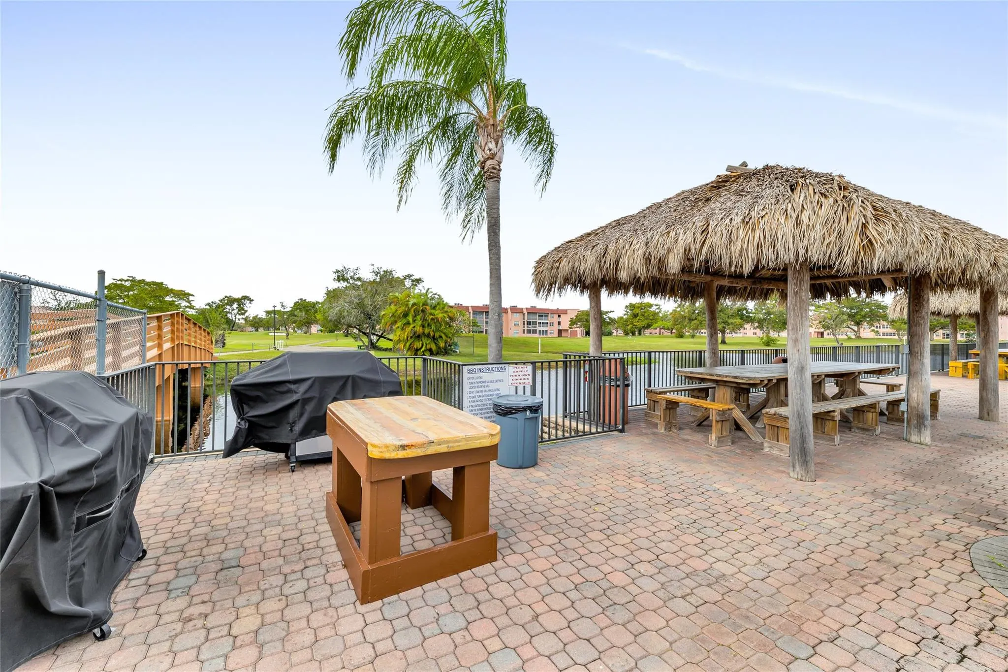 10145 Sunrise Lakes Blvd, #406
