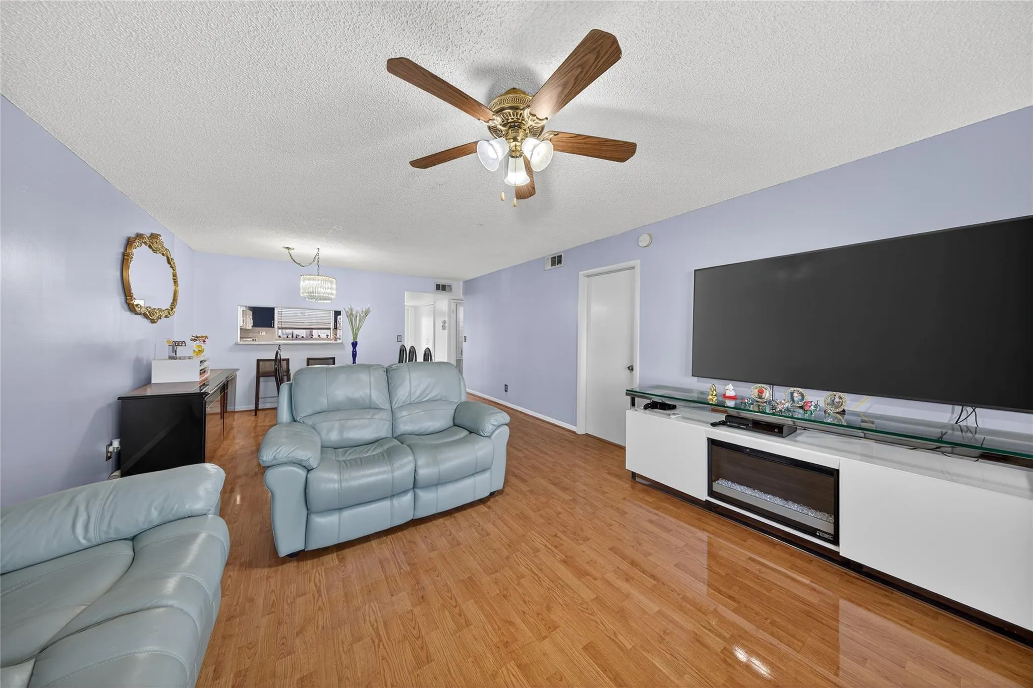10145 Sunrise Lakes Blvd, #406