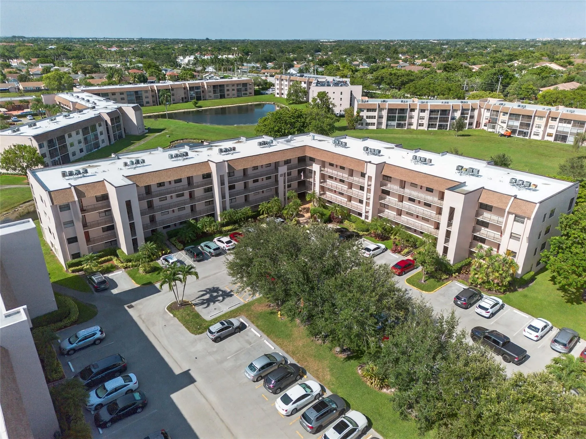 10145 Sunrise Lakes Blvd, #406