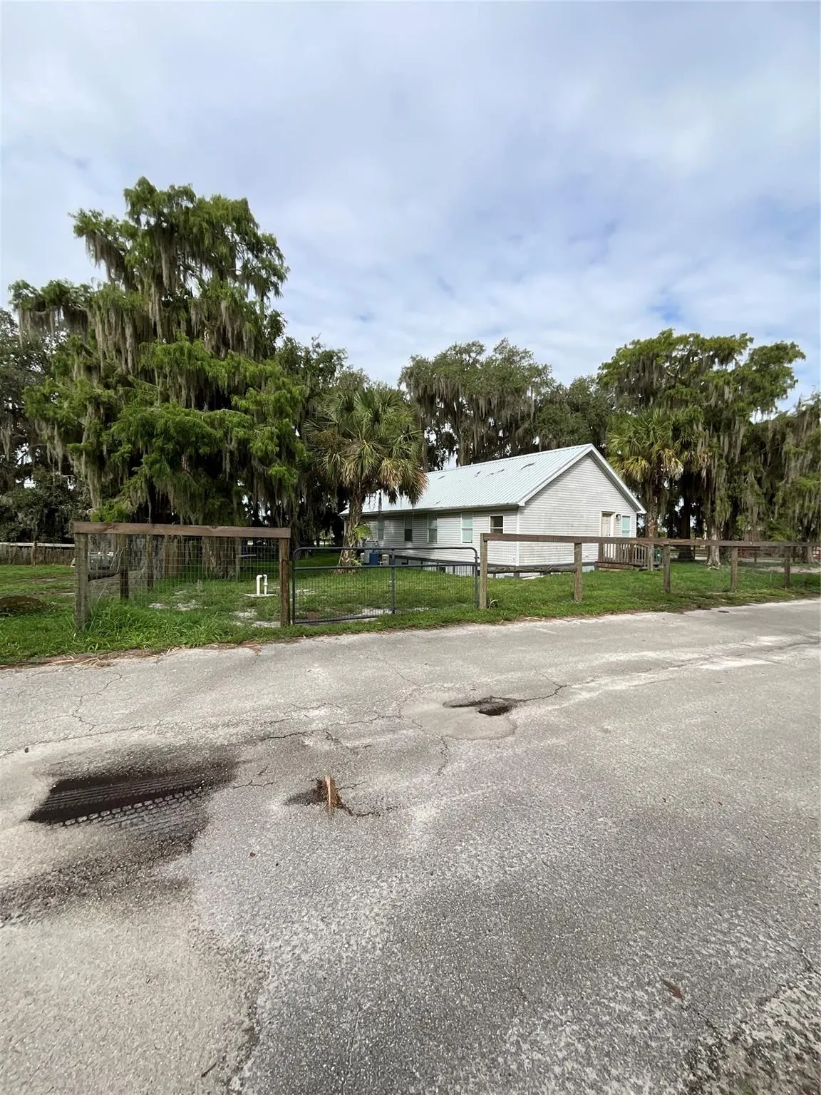 11793 US Highway 441